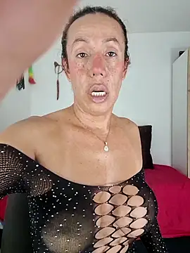 YOURSDEBORA online show from December 18, 7:31 pm