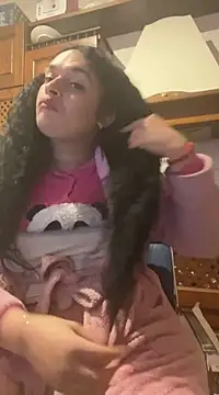 luanadigarda online show from January 15, 2:35 pm