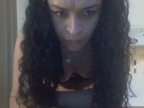 luanadigarda online show from February 4, 10:34 pm