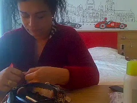 luanadigarda online show from February 7, 9:05 am