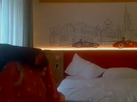 luanadigarda online show from February 10, 10:53 am