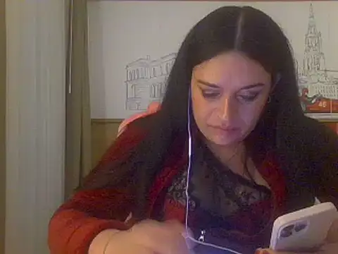 luanadigarda online show from February 14, 6:51 pm