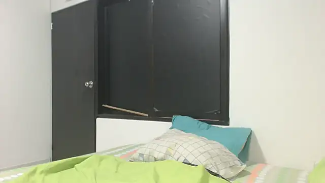 Snapshot of camilahot23 chatting on November 29, 7:17 pm camilahot23 online show from November 29, 7:17 pm