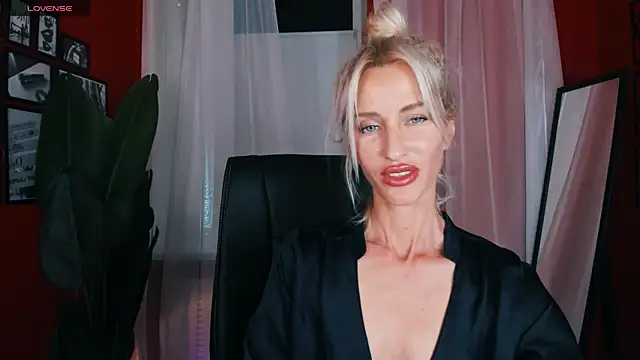 CindySw online show from September 13, 10:37 am