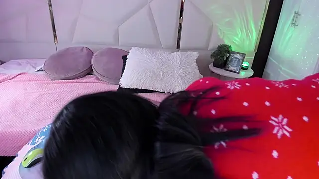 Inndrahot online show from November 21, 1:15 am