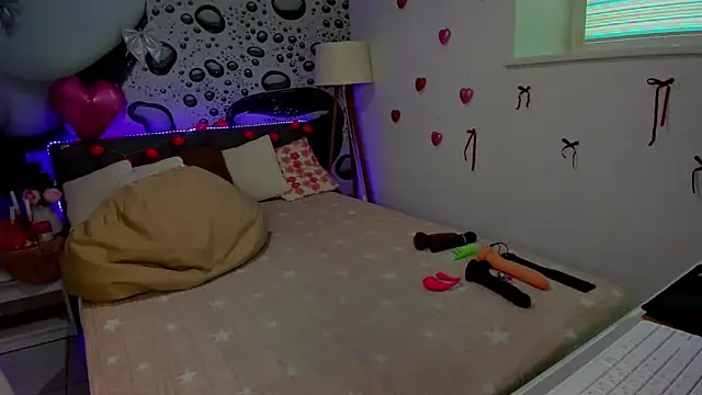 AlmaFancy online show from February 12, 7:14 am