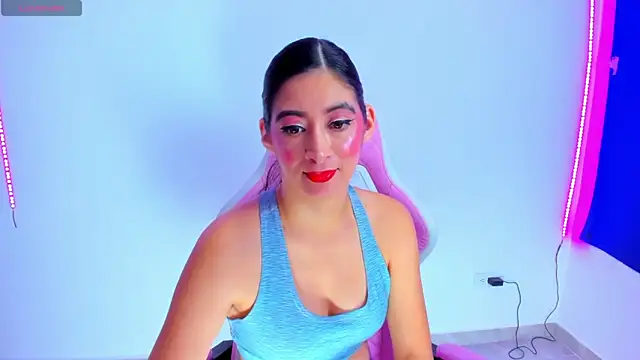 Snapshot of MeganWhite3 chatting on March 23, 4:38 am MeganWhite3 online show from March 23, 4:38 am