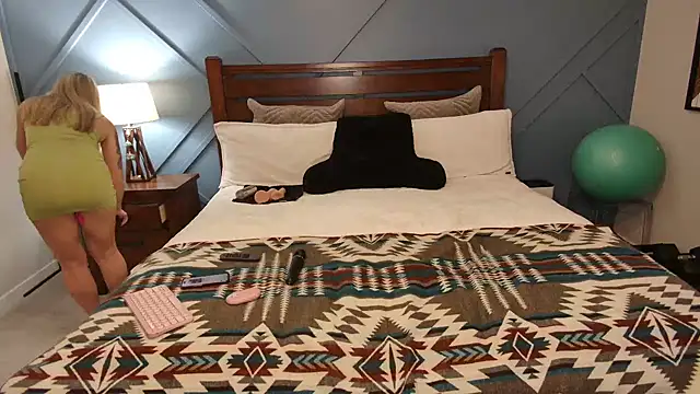 xxyourgirlblair online show from February 24, 3:42 pm