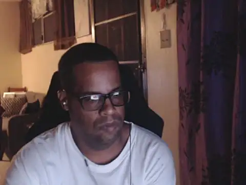 thesugar32 online show from November 16, 2:06 am