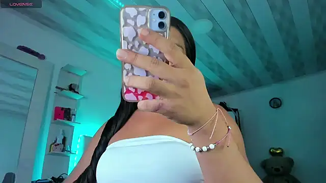 Snapshot of briitany_hot chatting on February 16, 11:16 pm briitany hot online show from February 16, 11:16 pm