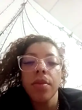 MarilynJones online show from March 23, 3:43 am