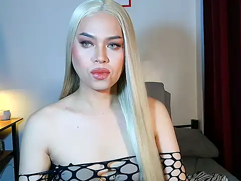 MistressLuna1 online show from April 28, 6:13 pm