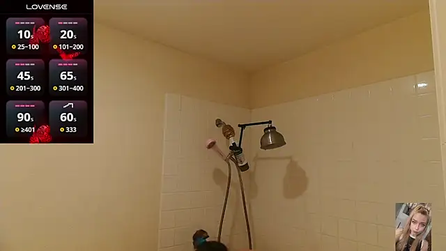 Blondiewithanass online show from April 22, 8:50 am