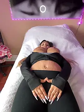 LittleMissEeve online show from February 26, 6:21 pm