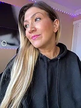 LittleMissEeve online show from February 27, 4:32 pm