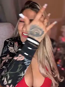 LittleMissEeve online show from December 4, 1:26 am