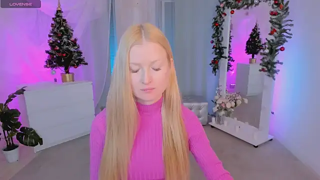 Laly Peach online show from December 28, 3:48 pm