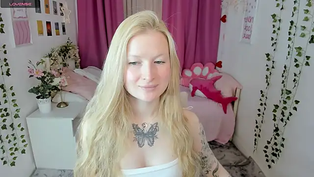 Laly Peach online show from April 29, 11:14 am