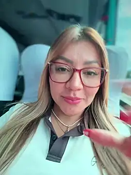 Snapshot of DIANITA_1988 chatting on July 24, 2:37 pm DIANITA 1988 online show from July 24, 2:37 pm