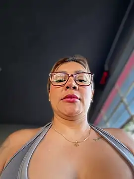 Snapshot of DIANITA_1988 chatting on July 28, 12:48 pm DIANITA 1988 online show from July 28, 12:48 pm
