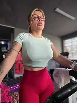 Snapshot of DIANITA_1988 chatting on August 5, 1:58 pm DIANITA 1988 online show from August 5, 1:58 pm