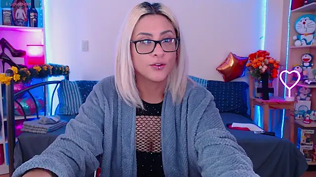 Annie p online show from November 15, 10:04 pm