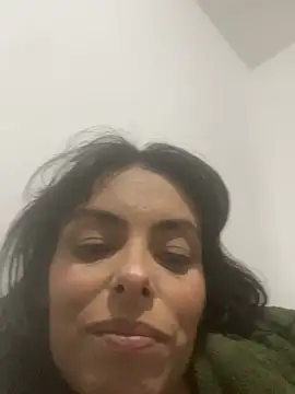 Snapshot of Sarah-safada chatting on June 20, 4:59 am Sarah-safada online show from June 20, 4:59 am