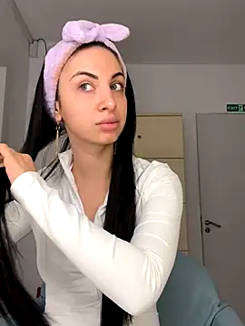 MeganHopeX online show from December 3, 7:21 am