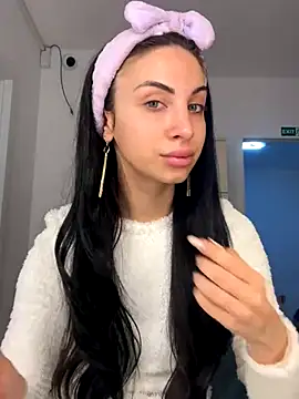 MeganHopeX online show from December 4, 7:06 am