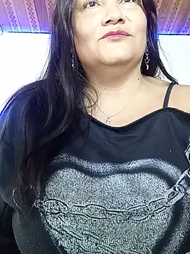 Snapshot of salomexlove_20 chatting on June 25, 1:37 pm salomexlove 20 online show from June 25, 1:37 pm