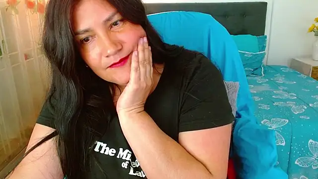 Snapshot of salomexlove_20 chatting on July 27, 1:29 pm salomexlove 20 online show from July 27, 1:29 pm