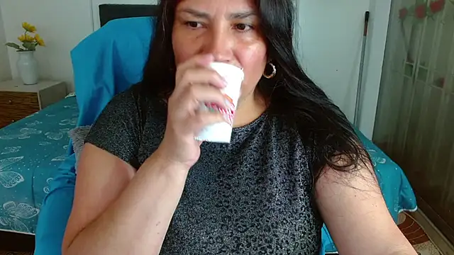 Snapshot of salomexlove_20 chatting on July 31, 1:10 pm salomexlove 20 online show from July 31, 1:10 pm
