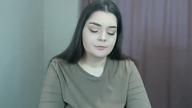 ohhhMie online show from December 10, 11:22 am