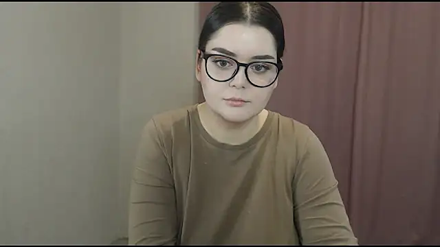 ohhhMie online show from March 1, 5:38 pm