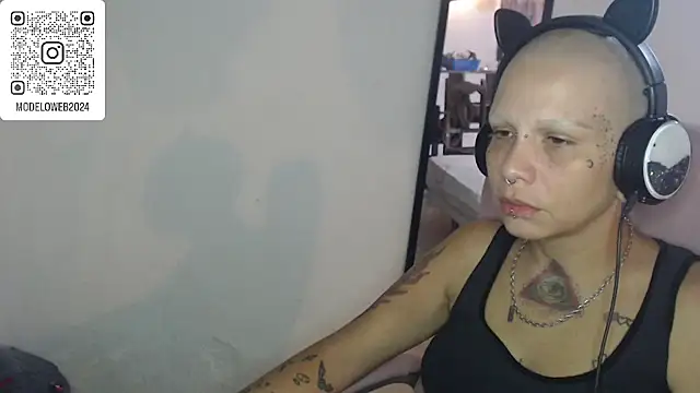 moon cat85 online show from March 8, 10:24 pm