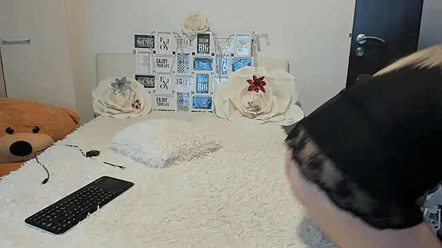 sweetemy4u online show from December 14, 1:38 pm