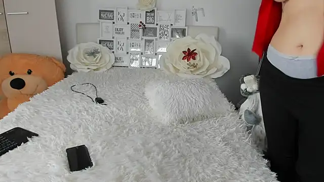 sweetemy4u online show from December 18, 12:33 pm