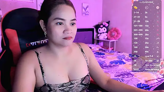 yenyen  online show from March 13, 1:34 am