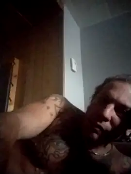 Snapshot of trucker1979 chatting on November 11, 8:20 pm trucker1979 online show from November 11, 8:20 pm