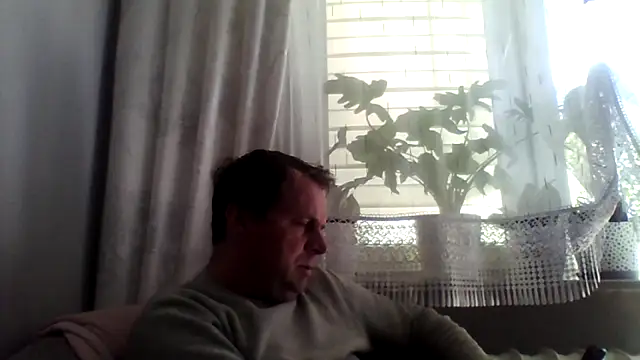 grzes19763 online show from April 28, 9:25 am