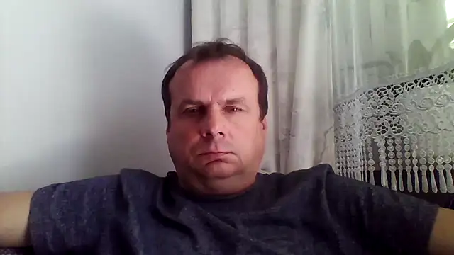 Snapshot of grzes19763 chatting on May 6, 9:58 am grzes19763 online show from May 6, 9:58 am