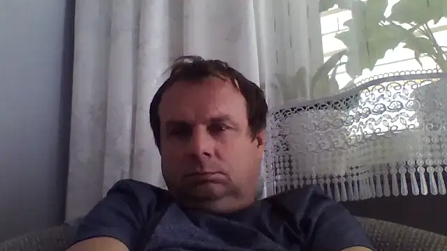 Snapshot of grzes19763 chatting on May 28, 9:50 am grzes19763 online show from May 28, 9:50 am