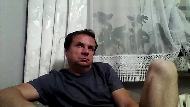 Snapshot of grzes19763 chatting on May 30, 8:39 pm grzes19763 online show from May 30, 8:39 pm