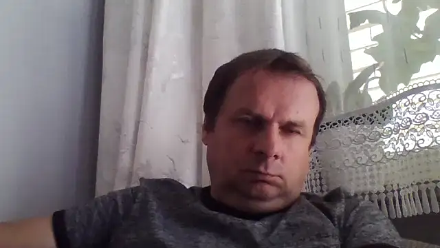 Snapshot of grzes19763 chatting on June 1, 9:44 am grzes19763 online show from June 1, 9:44 am