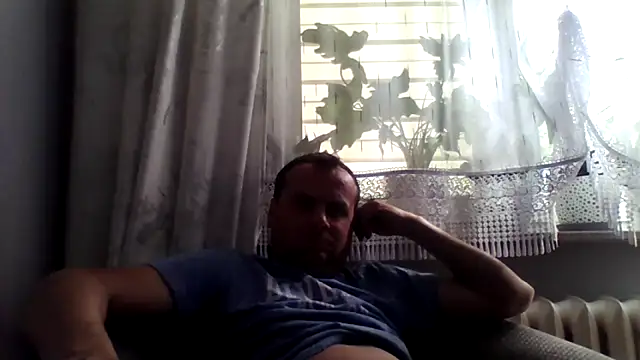 Snapshot of grzes19763 chatting on June 6, 1:49 pm grzes19763 online show from June 6, 1:49 pm
