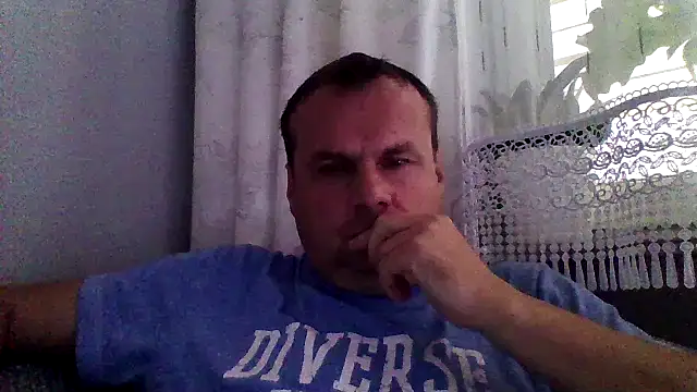Snapshot of grzes19763 chatting on June 11, 9:18 am grzes19763 online show from June 11, 9:18 am