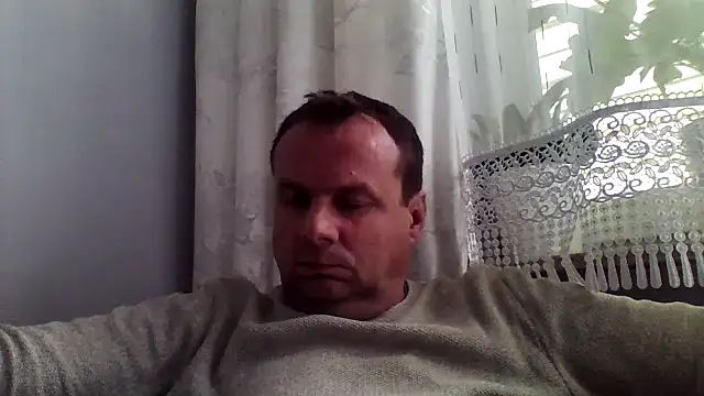 Snapshot of grzes19763 chatting on June 13, 12:14 pm grzes19763 online show from June 13, 12:14 pm