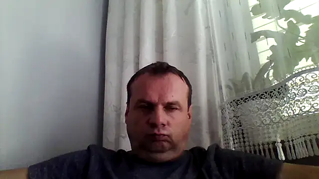 Snapshot of grzes19763 chatting on June 19, 9:24 am grzes19763 online show from June 19, 9:24 am