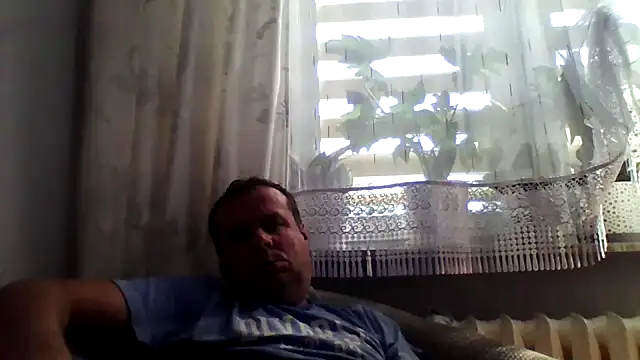 Snapshot of grzes19763 chatting on June 20, 1:14 pm grzes19763 online show from June 20, 1:14 pm
