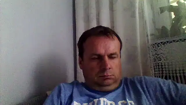 Snapshot of grzes19763 chatting on July 8, 8:08 am grzes19763 online show from July 8, 8:08 am